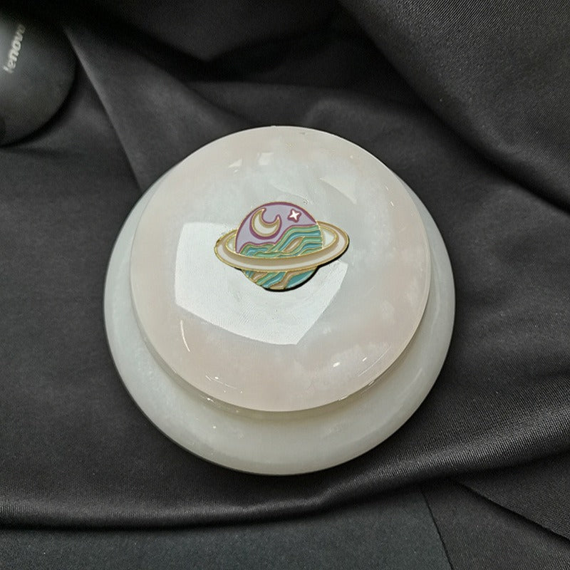 Elegant Natural White Jade Urn