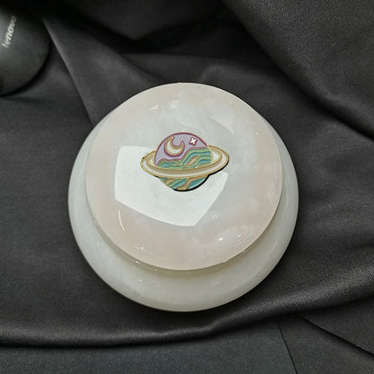 Elegant Natural White Jade Urn