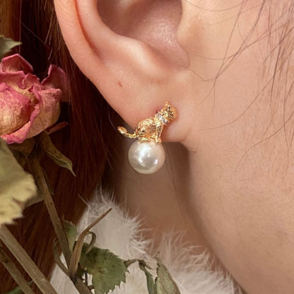 Retro Kitten Simple Pearl Earrings
